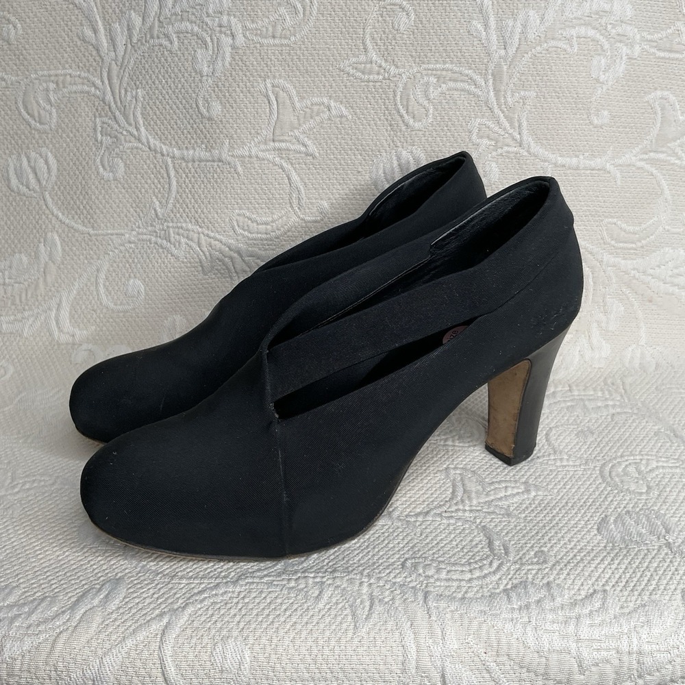 Eileen Fisher Vero Cuoio Slip On Stretchy Heels‎ Pumps Women's Size  9 Black